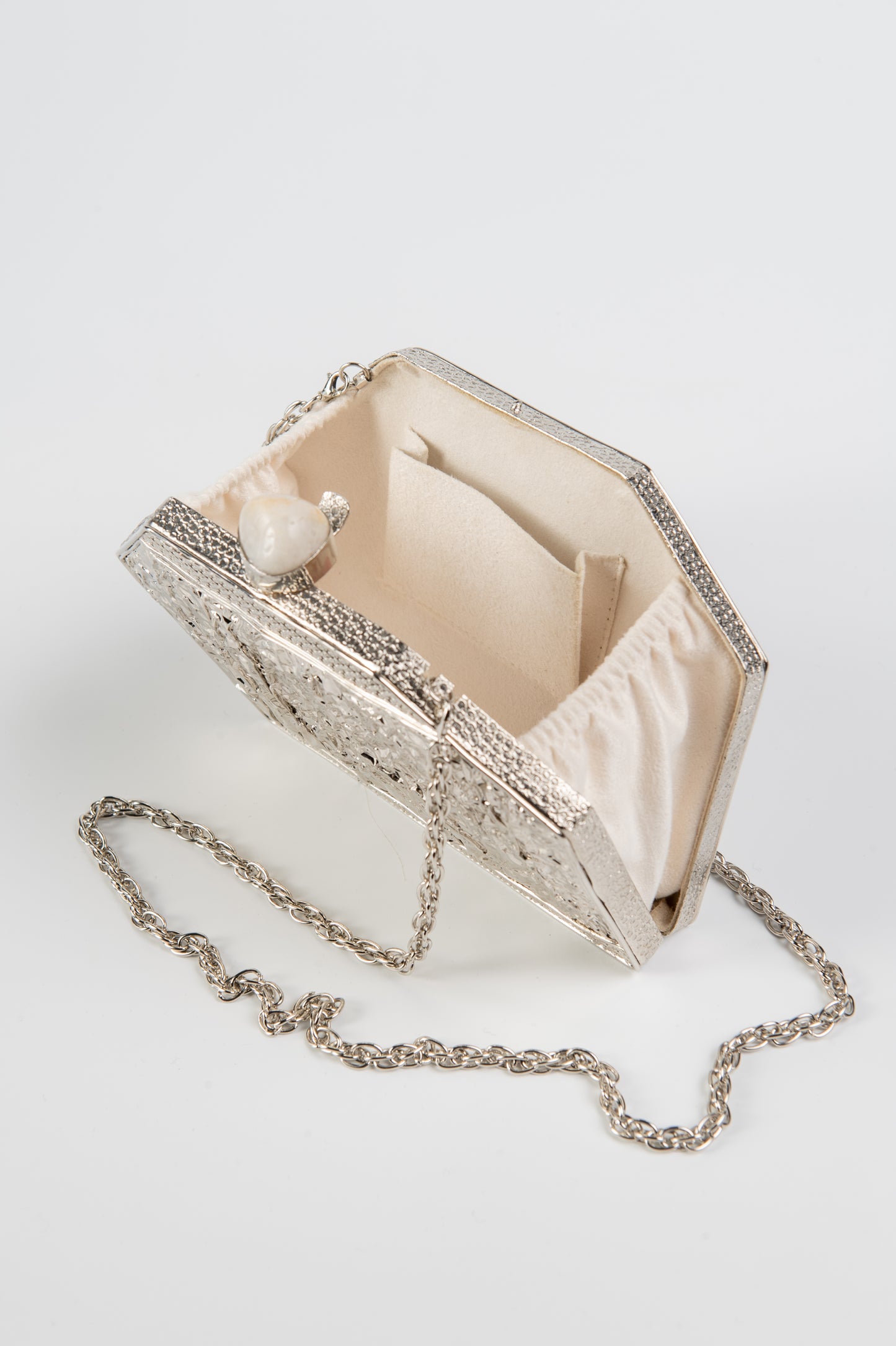 Clutch Ivory